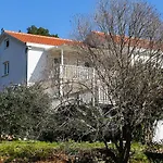 Suhor Apartman *