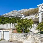 Suhor Apartman *
